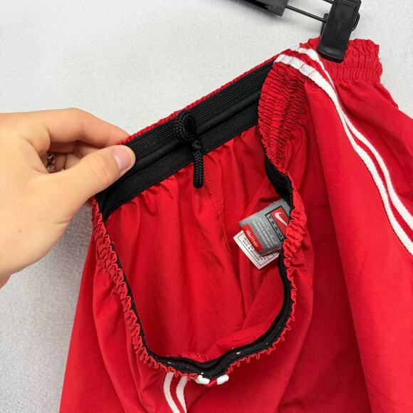 Vintage Nike Shorts Men's medium Red White Athletic Soccer Embroidered y2k 5" - Picture 8 of 9